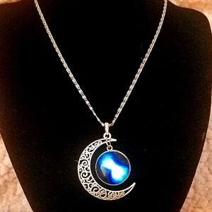 CLEARANCE 💖Crescent Moon Necklace